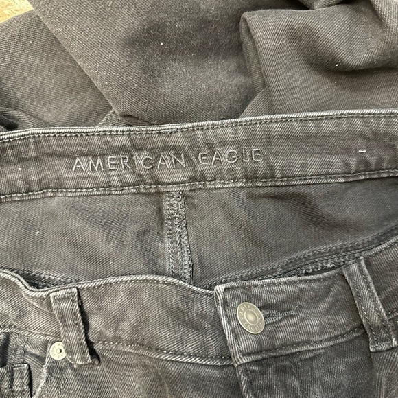 American Eagle Outfitters Mom Jeans distressed Size 16 - Picture 7 of 7